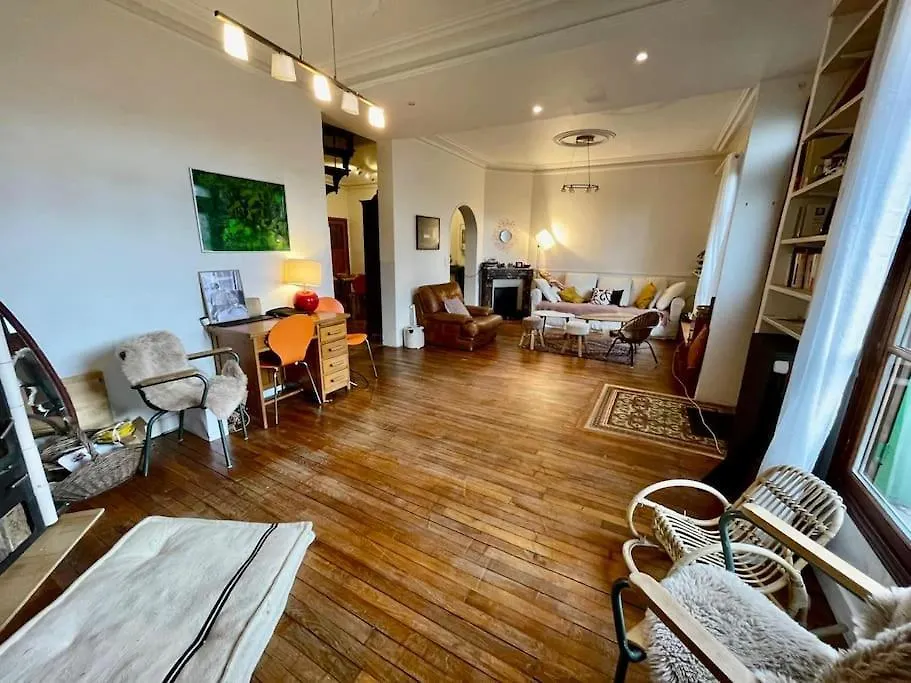 Grande Maison De 170M2, Piscine, Grand Jardin Fleuri- 5Ch - Tres Calme, Proche De Paris Vitry-sur-Seine 0*,  France