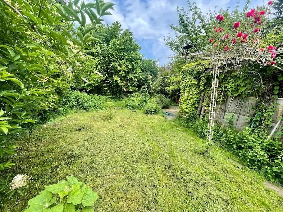 Grande Maison De 170M2, Piscine, Grand Jardin Fleuri- 5Ch - Tres Calme, Proche De Paris Vitry-sur-Seine 0*,  France